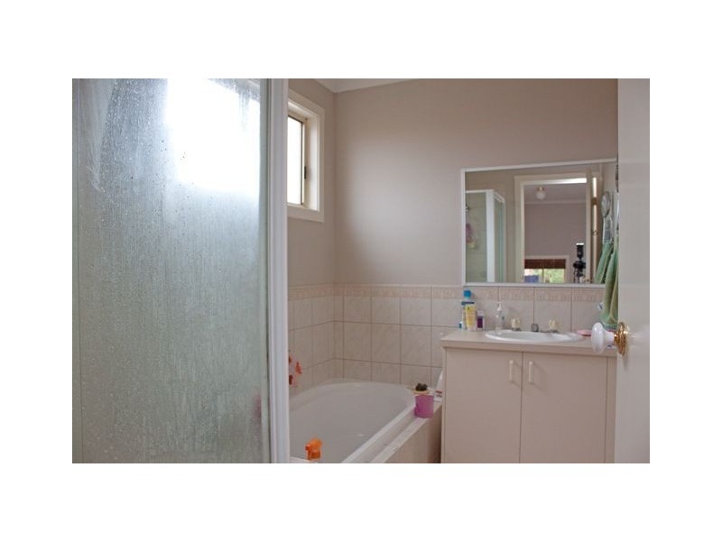 2/167 Ormond Road, Hampton Park VIC 3976