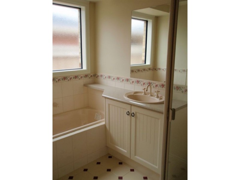 3 Bonwick Close, Lynbrook VIC 3975