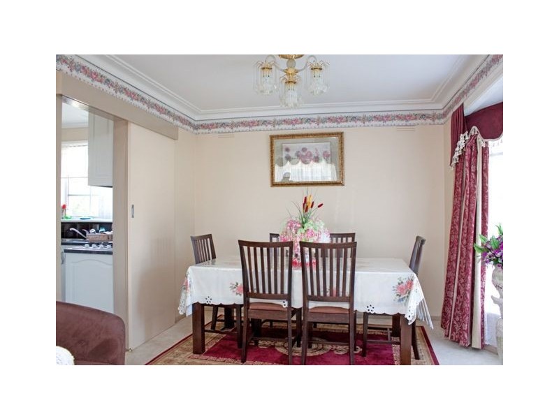 6 Rogers Street, Eumemmerring VIC 3177