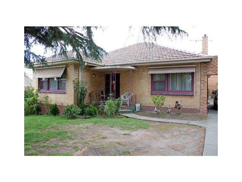 34 Fifth Avenue, Dandenong VIC 3175
