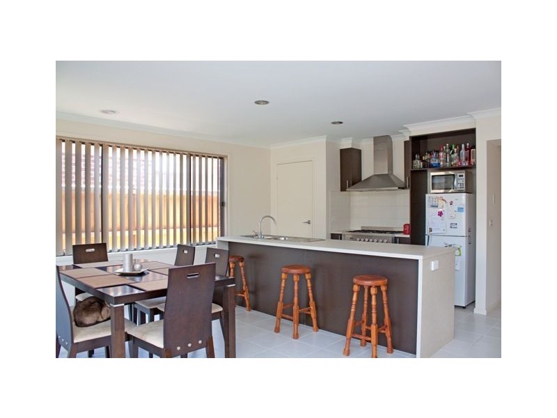 5 Banfield Place, Lyndhurst VIC 3975