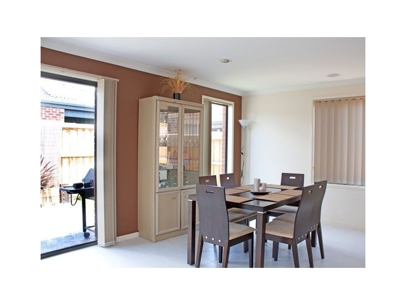 5 Banfield Place, Lyndhurst VIC 3975