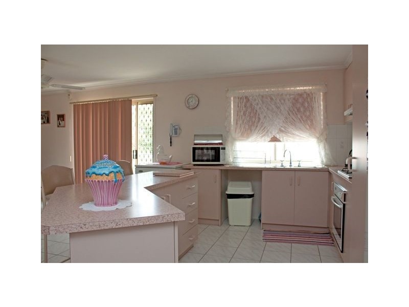 12 Pinnacle Way, Hampton Park VIC 3976