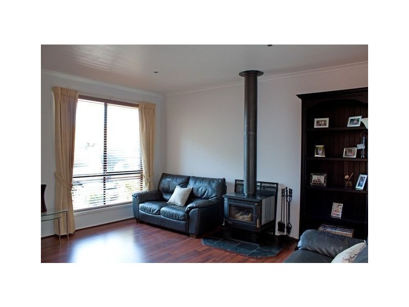 13 Marjoram Close, Hallam VIC 3803