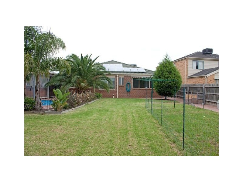 42 Branton Drive, Hampton Park VIC 3976