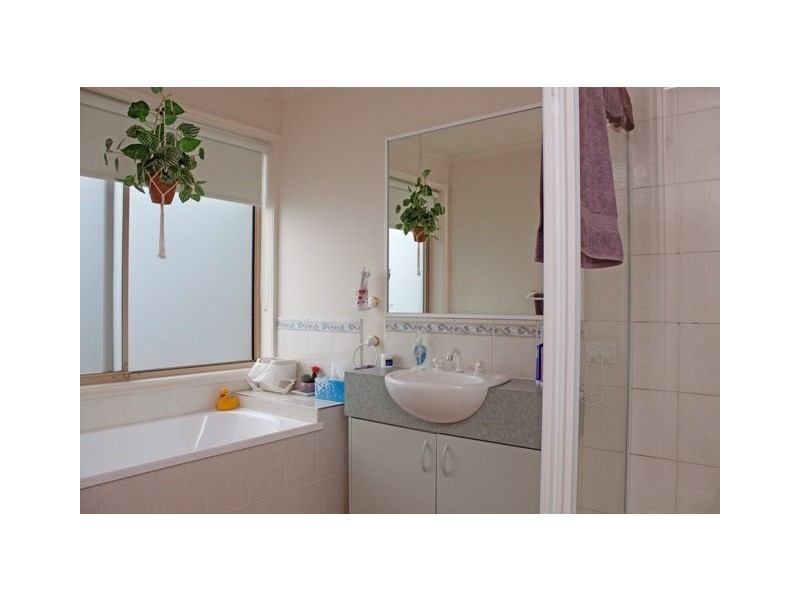 42 Branton Drive, Hampton Park VIC 3976