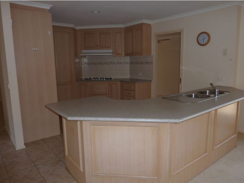 93 Hinrichsen Drive, Hallam VIC 3803