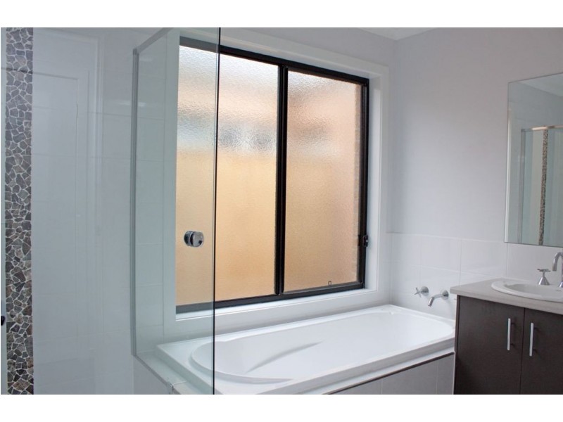 8 Lamada Street, Lyndhurst VIC 3975