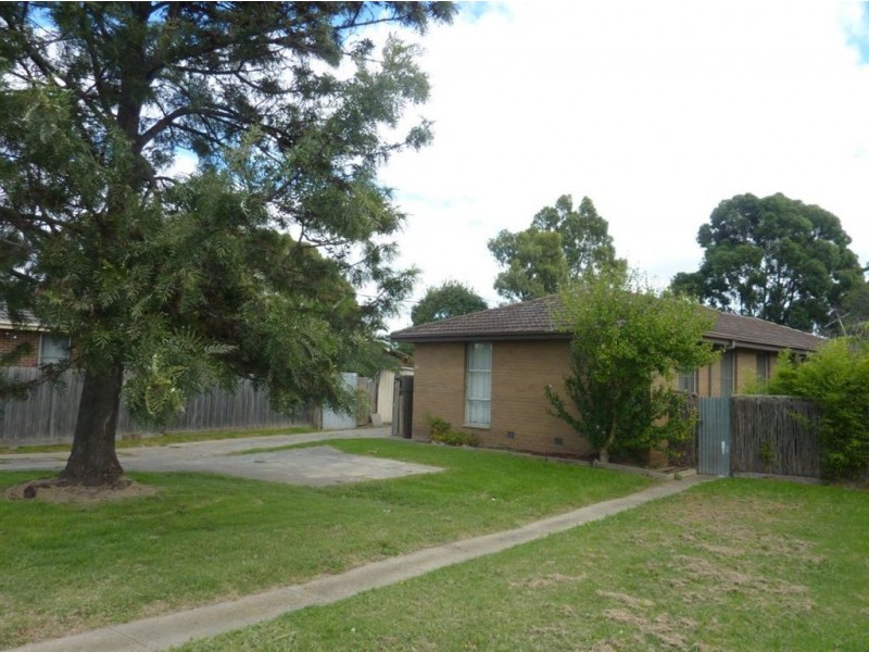 23 Hallam Road, Hampton Park VIC 3976