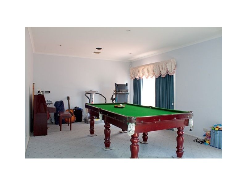 42 Eleanore Crescent, Hallam VIC 3803