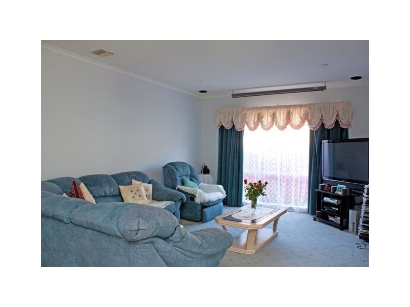 42 Eleanore Crescent, Hallam VIC 3803