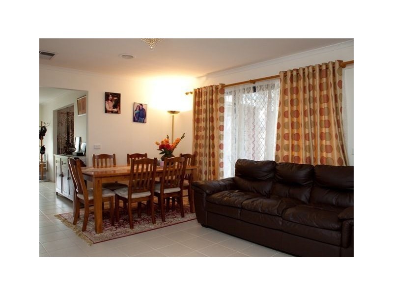 19 Nirringa Drive, Hampton Park VIC 3976