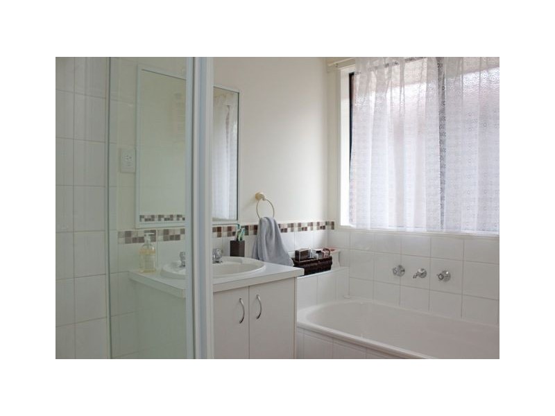 19 Nirringa Drive, Hampton Park VIC 3976