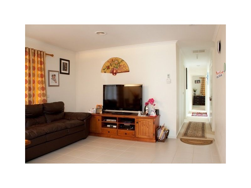 19 Nirringa Drive, Hampton Park VIC 3976