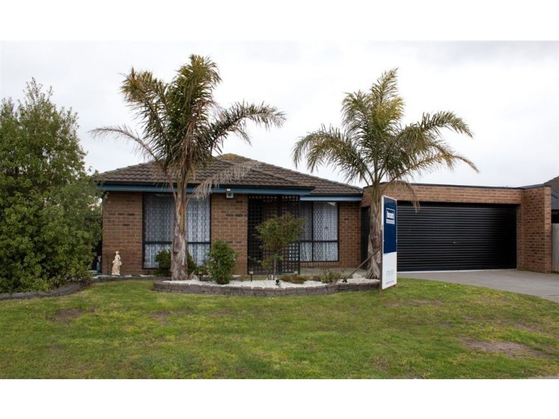 3 Natalie Court, Cranbourne West VIC 3977