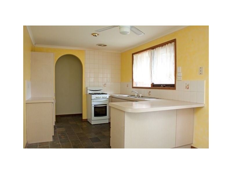 27 Springfield Crescent, Hampton Park VIC 3976