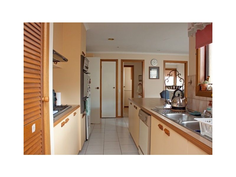 41 Cairns Road, Hampton Park VIC 3976