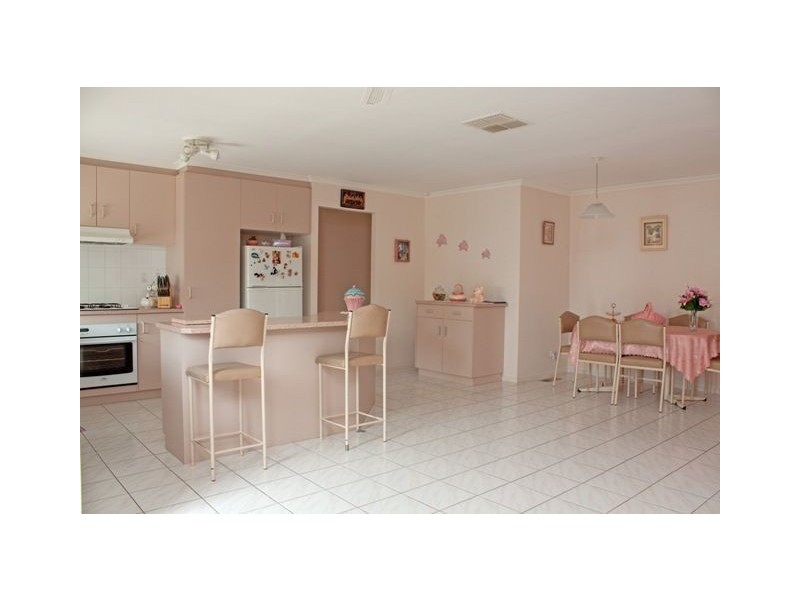 12 Pinnacle Way, Hampton Park VIC 3976