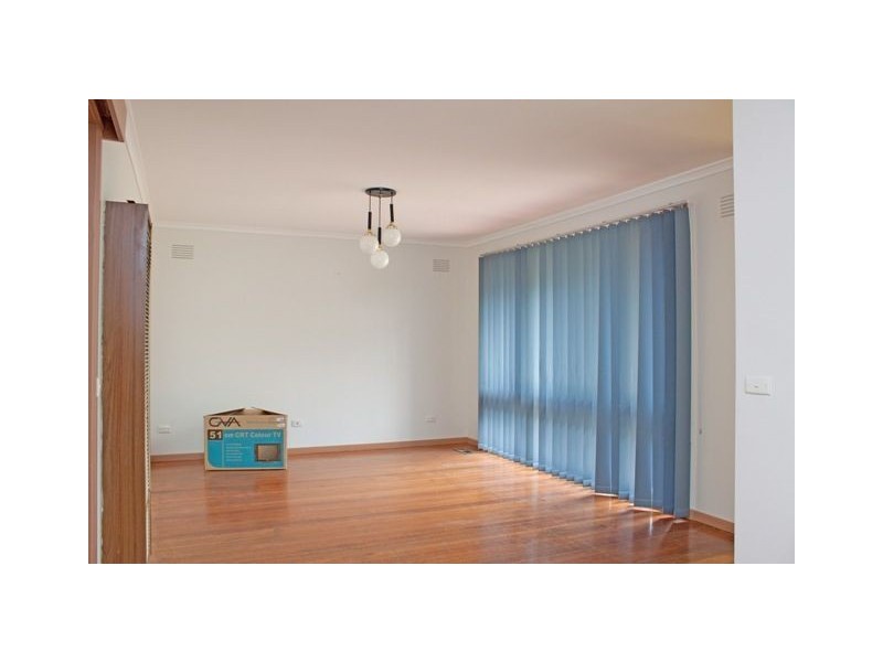 11 Somerville Road, Hampton Park VIC 3976