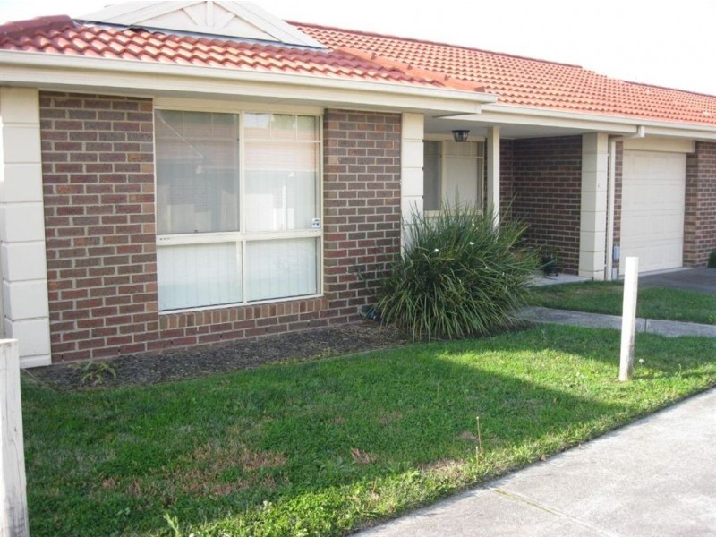 17/4 Paydon Way, Hampton Park VIC 3976
