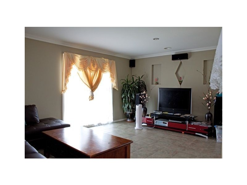 5 Speranza Place, Lynbrook VIC 3975