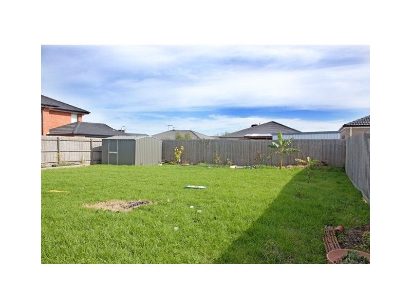5 Speranza Place, Lynbrook VIC 3975