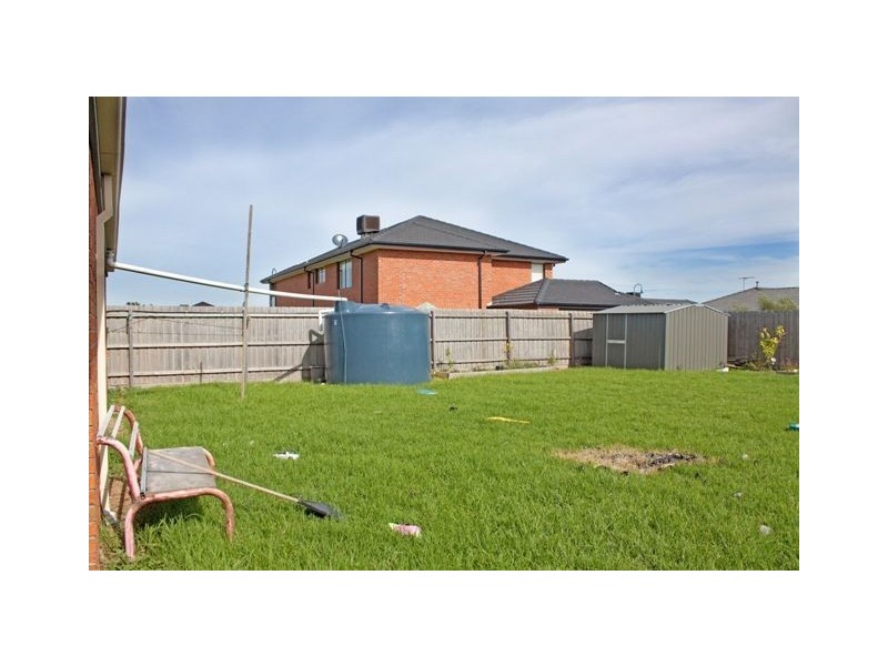 5 Speranza Place, Lynbrook VIC 3975