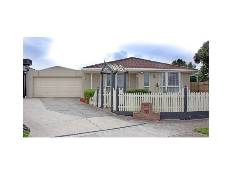 10 Adley Place, Hampton Park VIC 3976