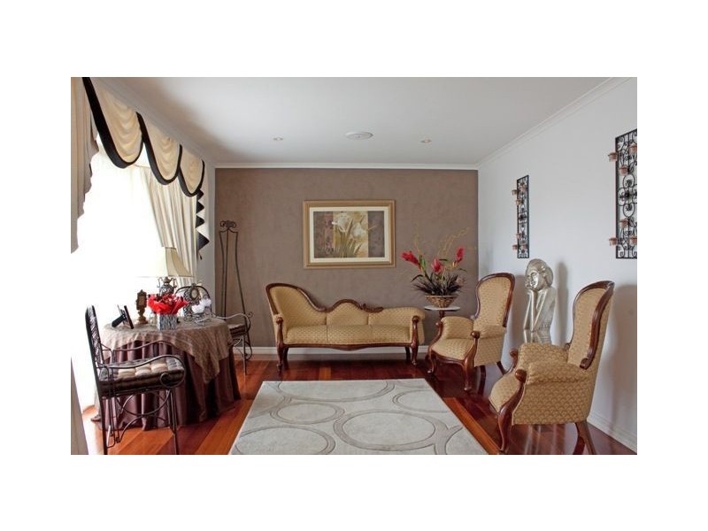 10 Adley Place, Hampton Park VIC 3976