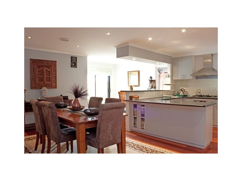 10 Adley Place, Hampton Park VIC 3976