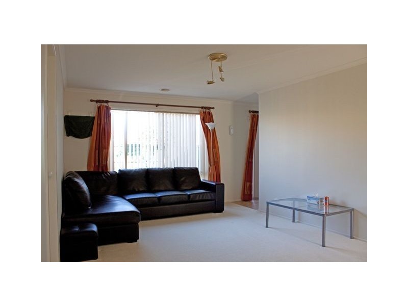 8 Dunoon Road, Narre Warren South VIC 3805