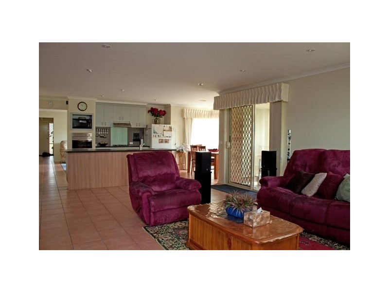 216 Ormond Road, Narre Warren South VIC 3805