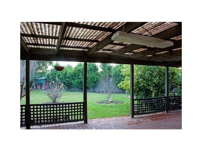 5 Kendari Court, Hampton Park VIC 3976