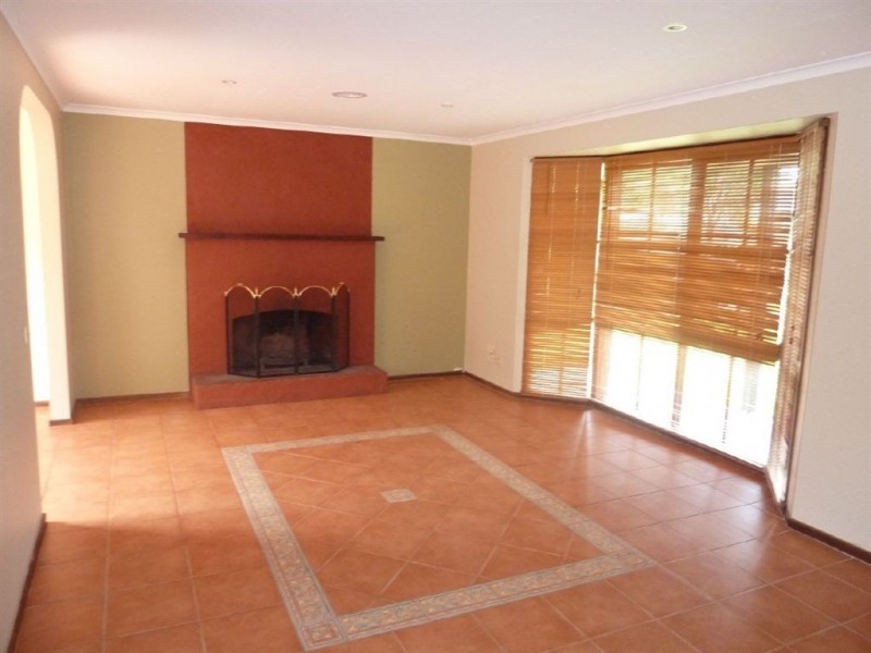 11 Sarah Place, Hampton Park VIC 3976