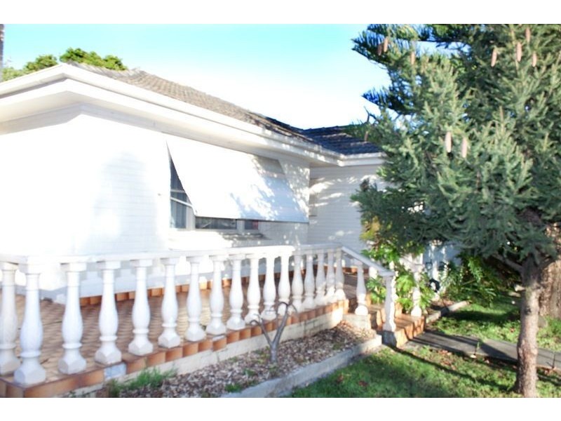 6 Lemon Grove, Bayswater VIC 3153