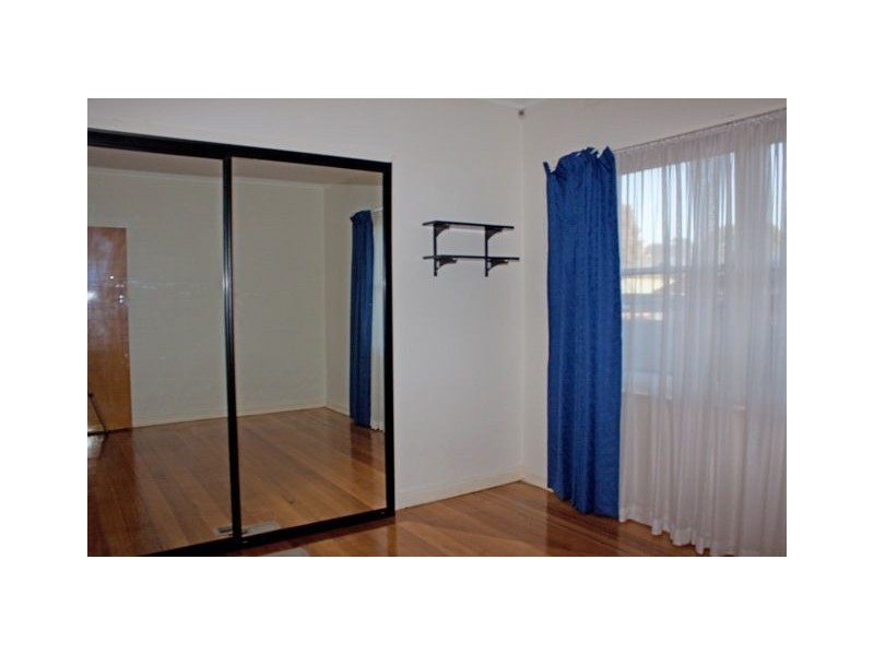 6 Lemon Grove, Bayswater VIC 3153