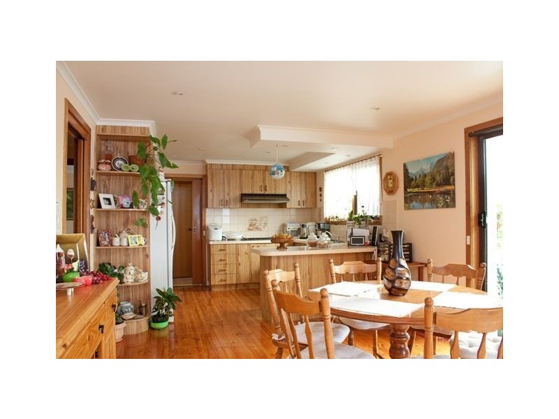 4 Caroline Place, Hampton Park VIC 3976