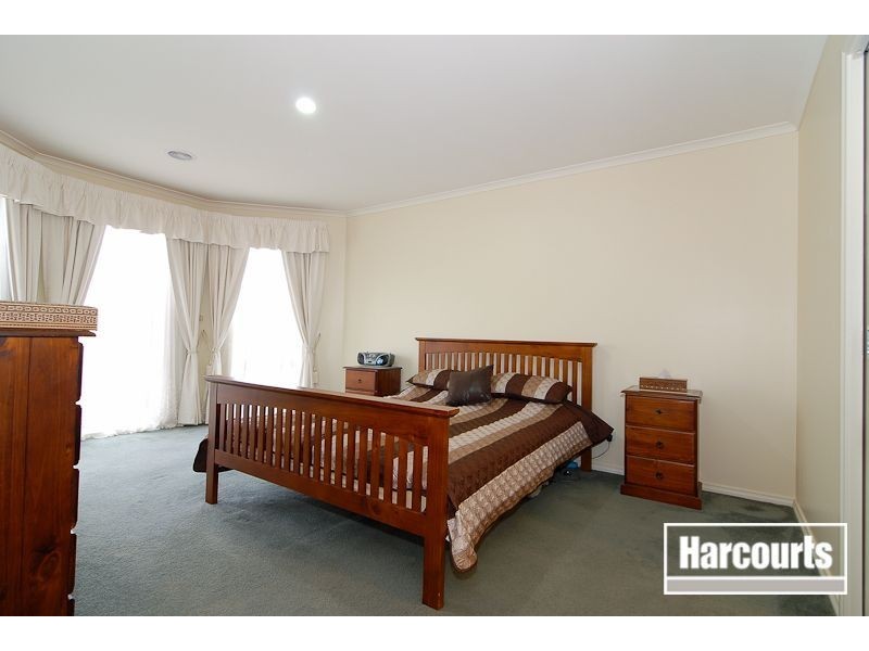 9 Beech Place, Hallam VIC 3803