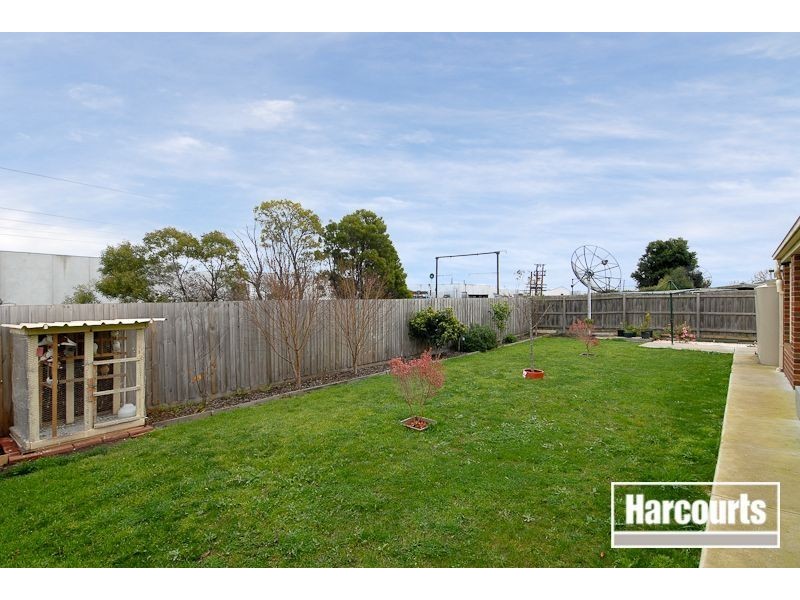 9 Beech Place, Hallam VIC 3803