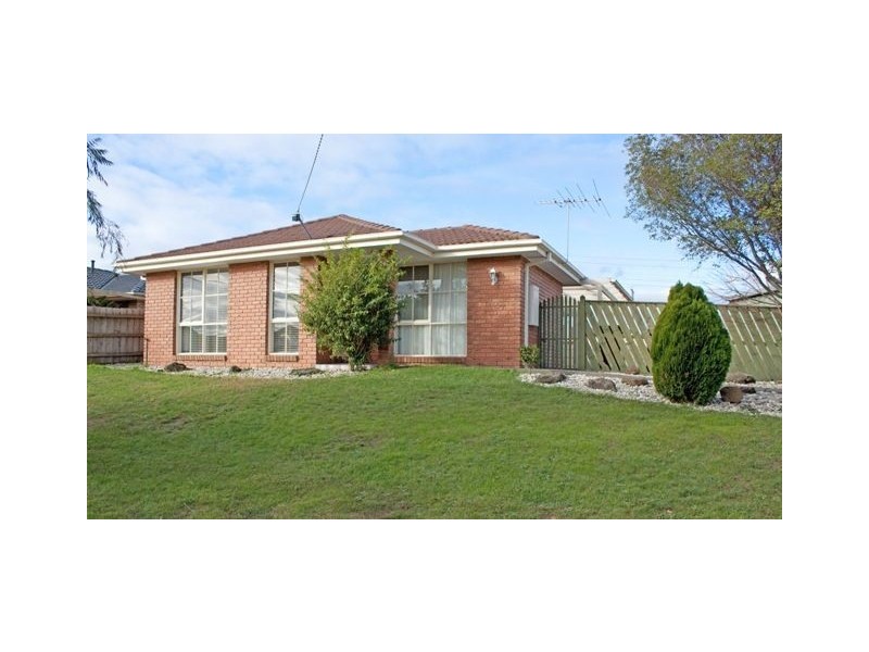 4 Emma Court, Hampton Park VIC 3976