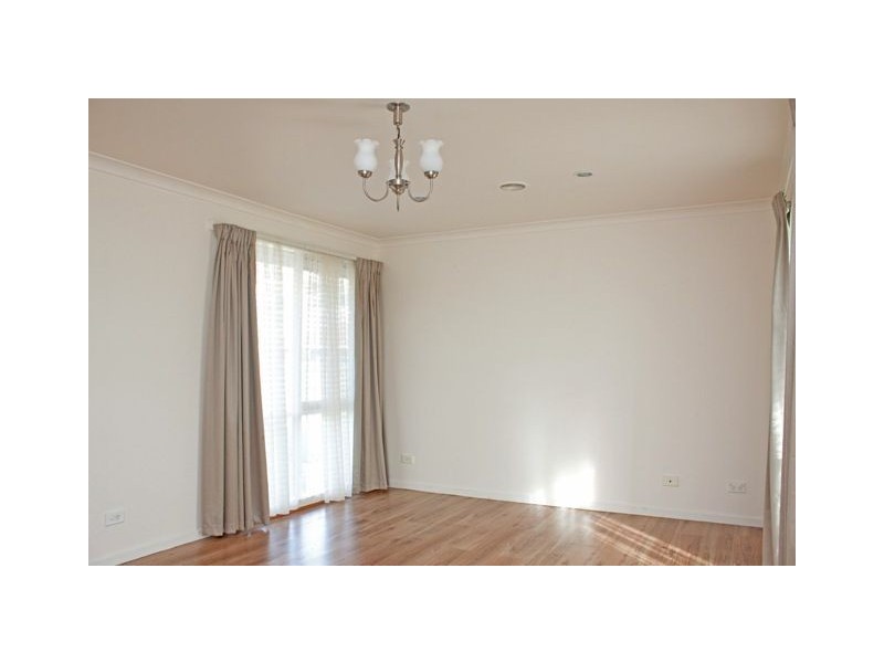 4 Emma Court, Hampton Park VIC 3976