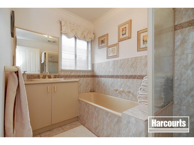 11 Melissa Court, Hampton Park VIC 3976