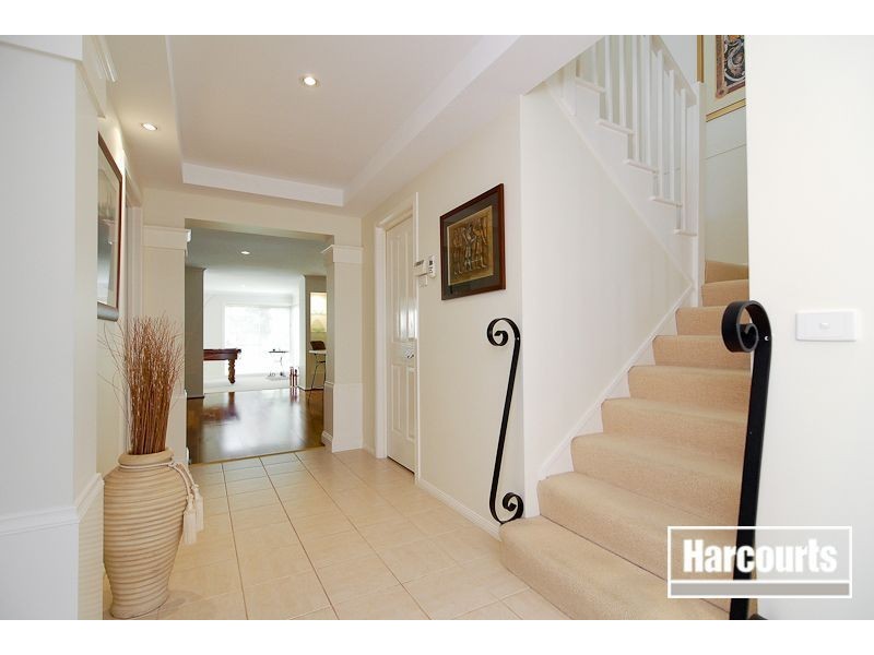 1 Sugarloaf Avenue, Lynbrook VIC 3975