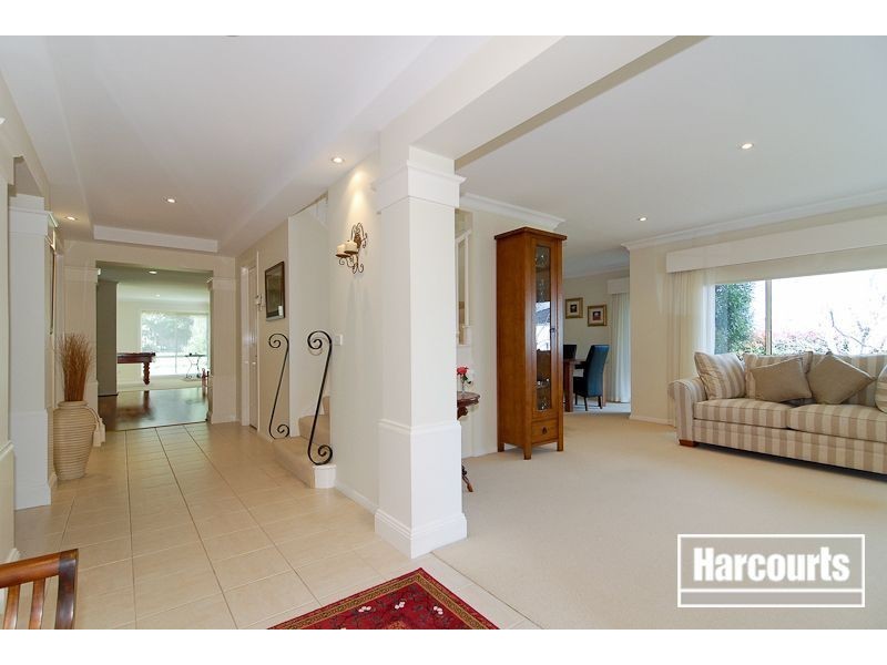 1 Sugarloaf Avenue, Lynbrook VIC 3975