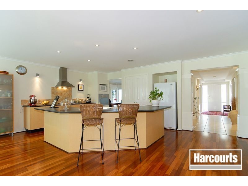 1 Sugarloaf Avenue, Lynbrook VIC 3975