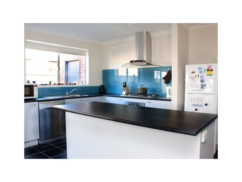 37 Gregson Grove, Lyndhurst VIC 3975