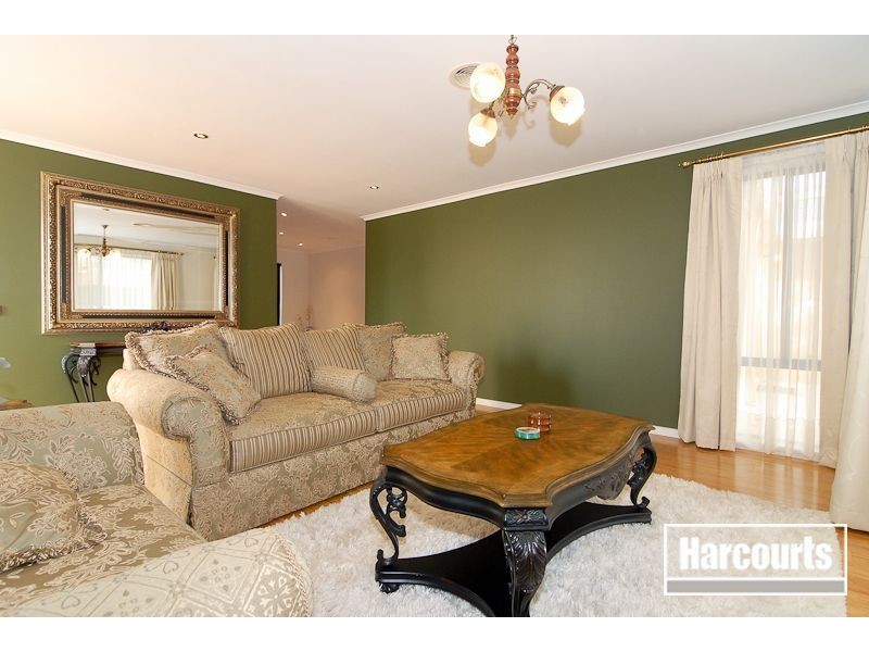 76 Kingston Avenue, Narre Warren South VIC 3805