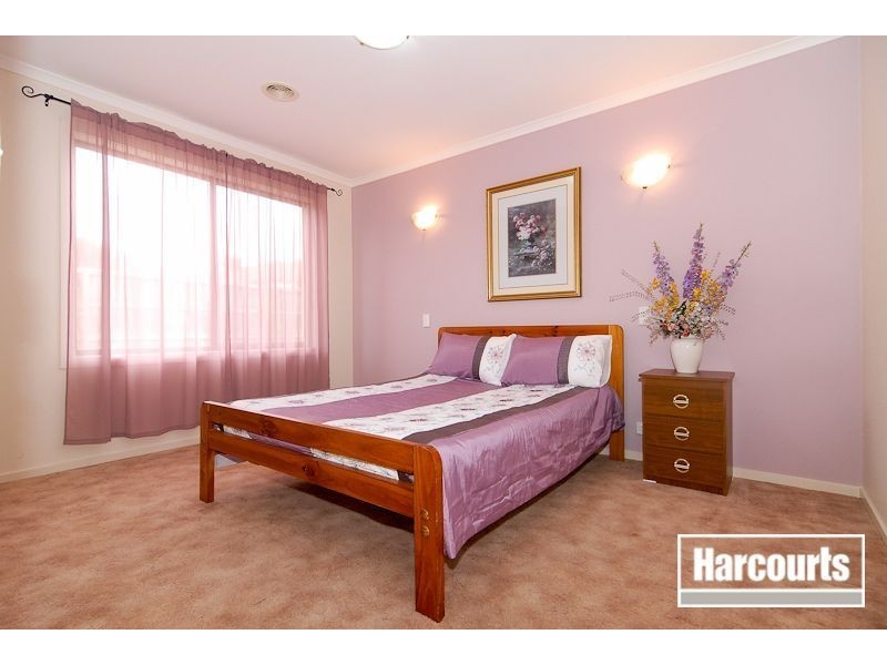 76 Kingston Avenue, Narre Warren South VIC 3805