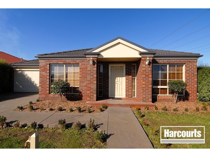 21 Violet Way, Cranbourne VIC 3977