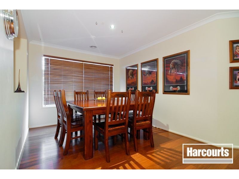 21 Violet Way, Cranbourne VIC 3977